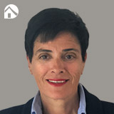 Inès Ribeiro, mandataire immobilier à Saint-Tropez